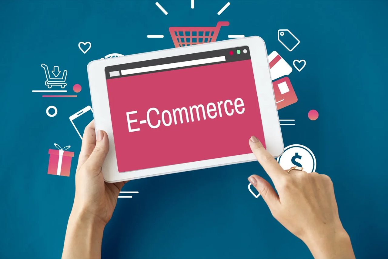 porównanie platform sprzedażowych i kanałów e-commerce na tablecie